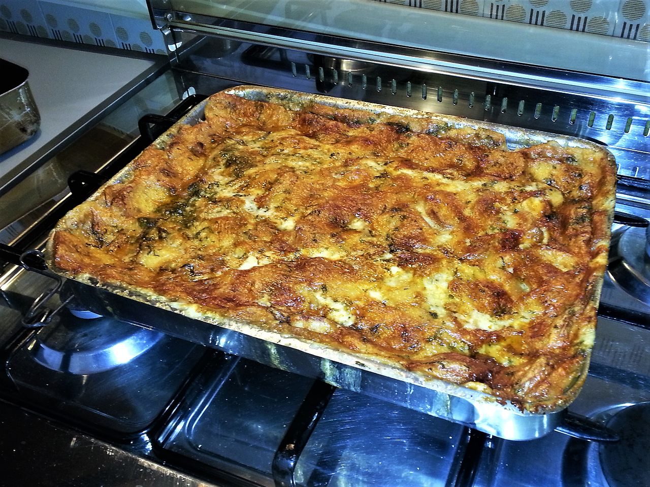 La zuppa gallurese appena sfornata